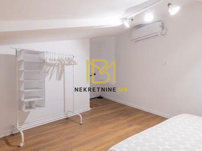Prodajemo dvosobni stan + studio apartman u centru grada, površine 78m2