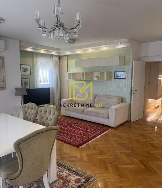 Iznajmljujemo potpuno namješten stan na Žnjanu, površine 68m2
