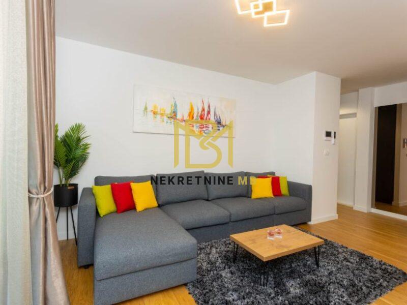 Iznajmljujemo potpuno namješten stan s balkonom na Visokoj, površine 53m2