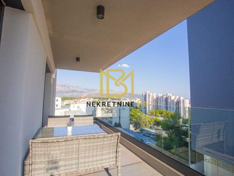 Iznajmljujemo potpuno namješten stan s balkonom na Visokoj, površine 53m2