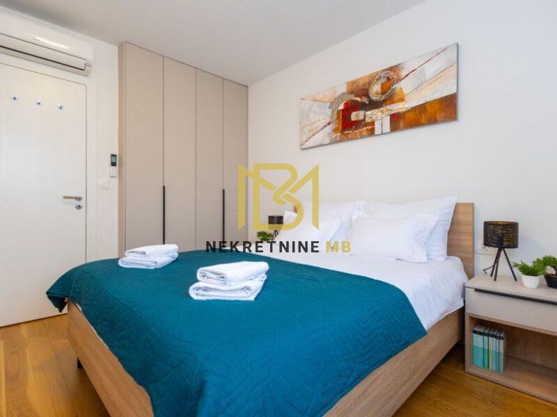 Iznajmljujemo potpuno namješten stan s balkonom na Visokoj, površine 53m2