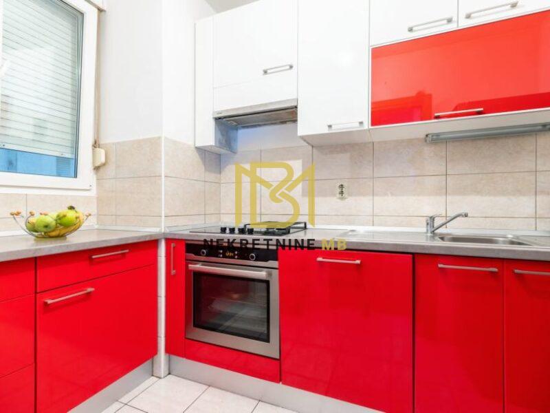 Prodajemo potpuno namješten stan u Splitu, površine 84m2