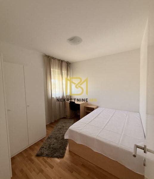 Iznajmljujemo potpuno namješten stan u Splitu, predio Neslanovac, površine 110m2