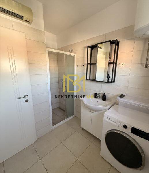 Iznajmljujemo potpuno namješten stan u Splitu, predio Neslanovac, površine 110m2