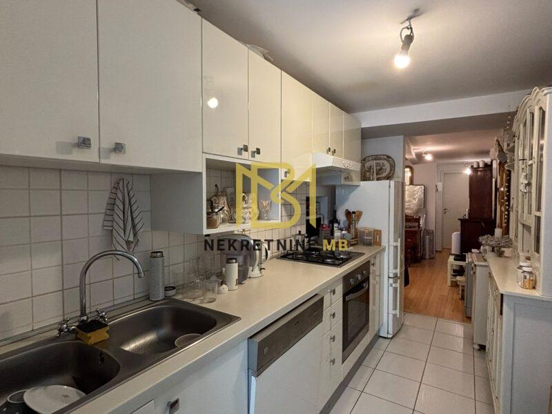 Prodajemo jednosoban stan u blizini centra, površine 42m2