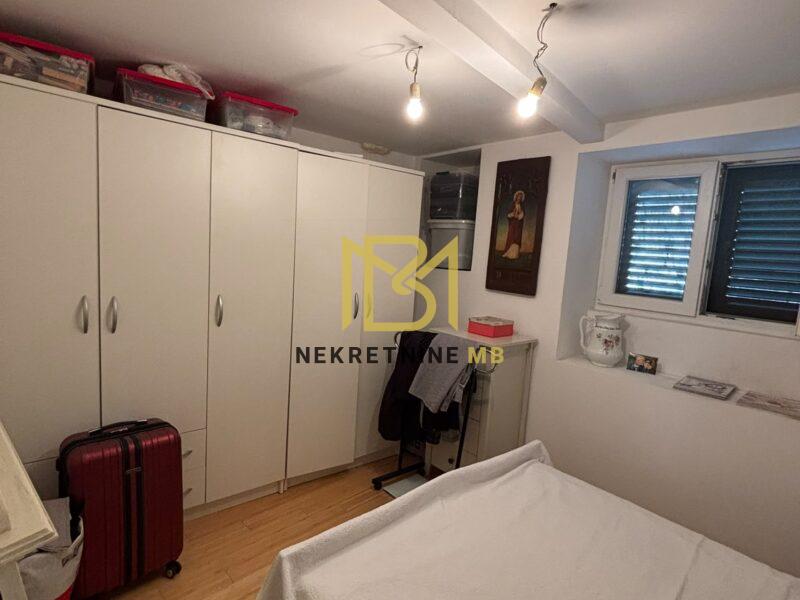 Prodajemo jednosoban stan u blizini centra, površine 42m2