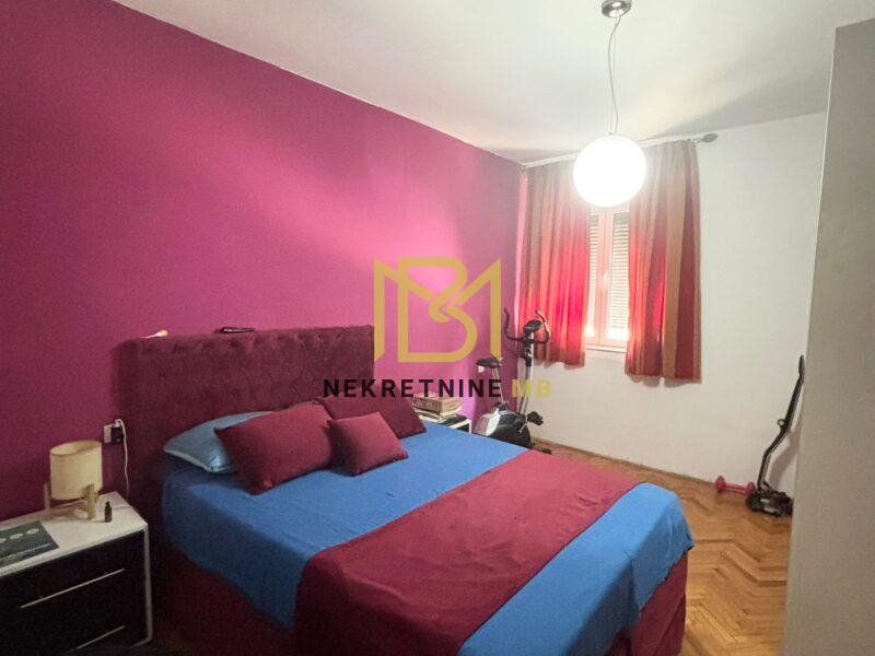 Prodajemo potpuno namješten stan u Splitu, površine 69m2, predio Bol