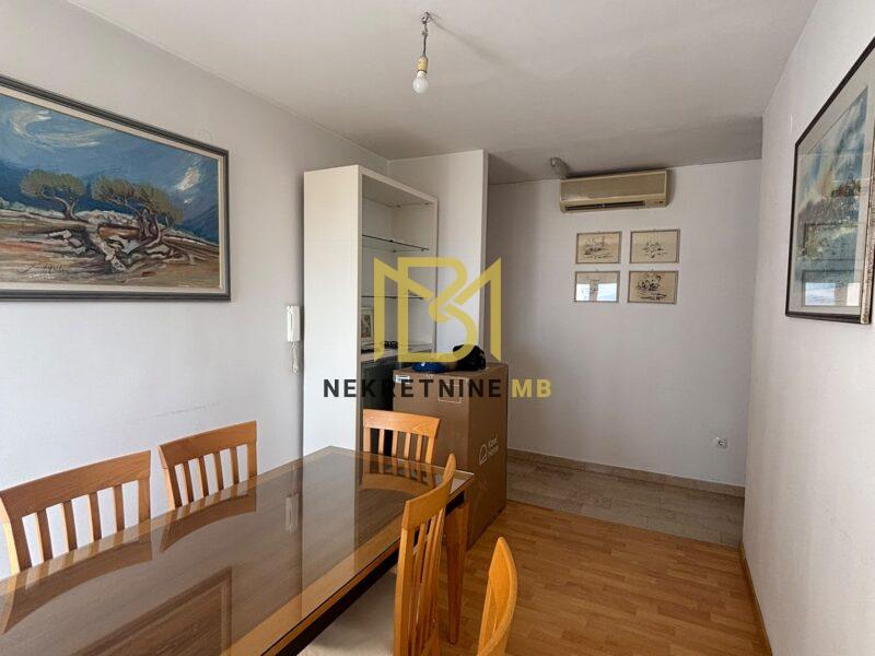 Prodajemo trosobni namješten stan u Splitu, predio Trstenik, površine 76m2