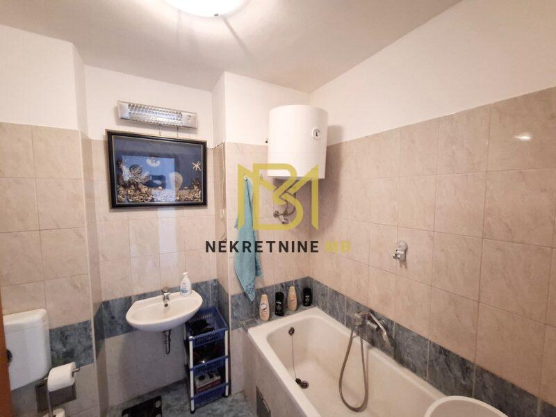 Prodajemo namješten dvosoban stan u Solinu, u blizini centra, površine 53m2