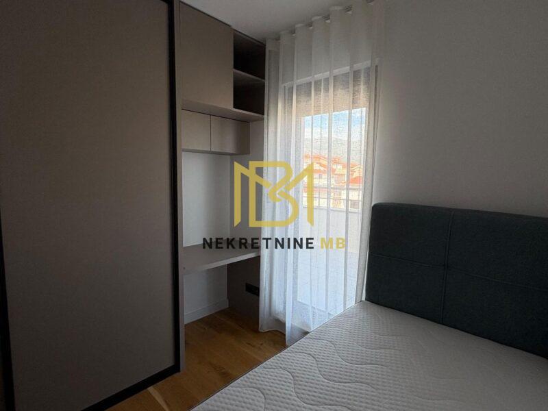 Iznajmljujemo namješten, dvosobni stan u Splitu, predio Sirobuja, površine 57m2
