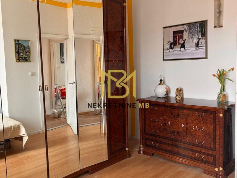 Iznajmljujemo potpuno namješten stan u Splitu, predio Varoš, površine 43m2