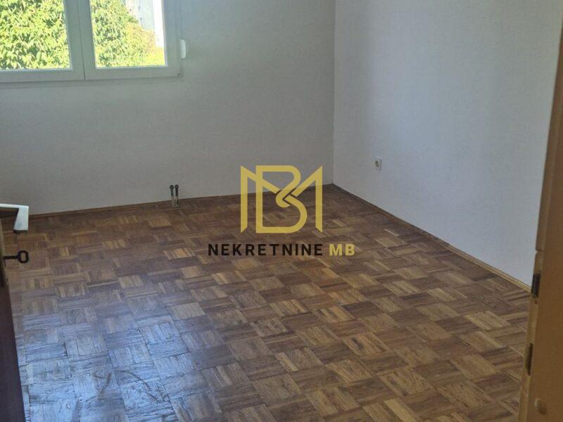 Prodajemo prazan i odmah useljiv stan na Žnjanu, površine 64m2
