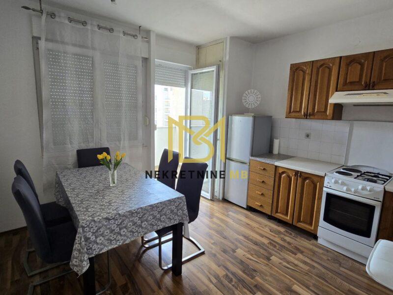 Iznajmljujemo jednosobni stan u Splitu, predio Bol, površine 65m2