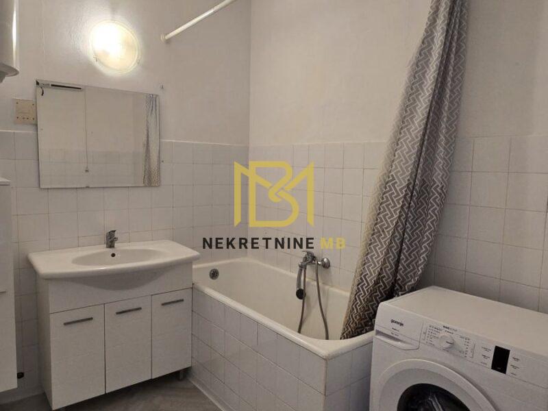 Iznajmljujemo jednosobni stan u Splitu, predio Bol, površine 65m2