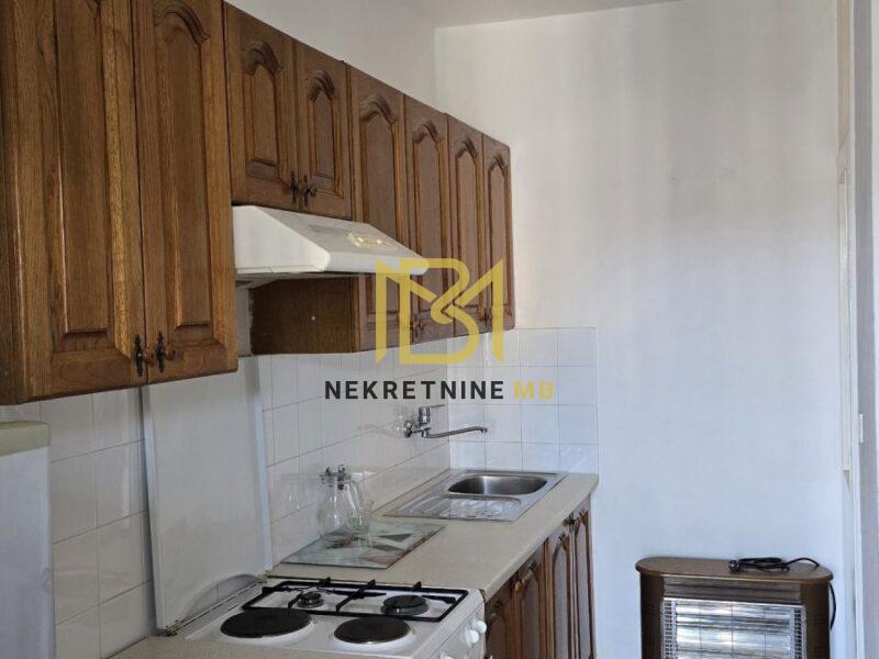 Iznajmljujemo jednosobni stan u Splitu, predio Bol, površine 65m2