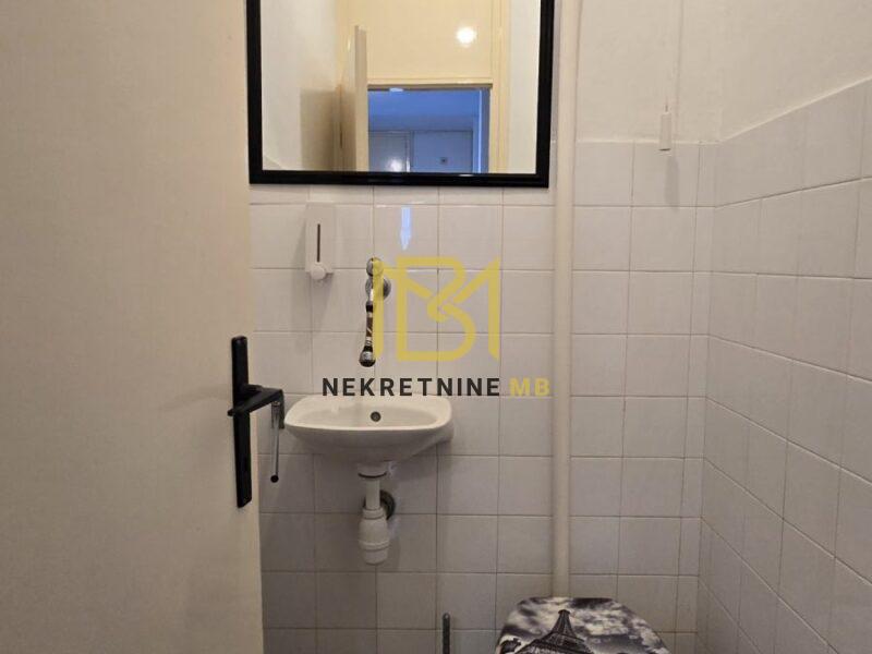 Iznajmljujemo jednosobni stan u Splitu, predio Bol, površine 65m2