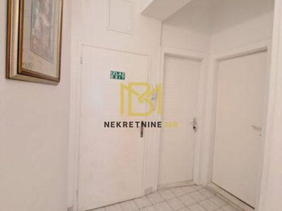 Prodajemo nenamješten stan u Splitu, predio Manuš, površine 38m2