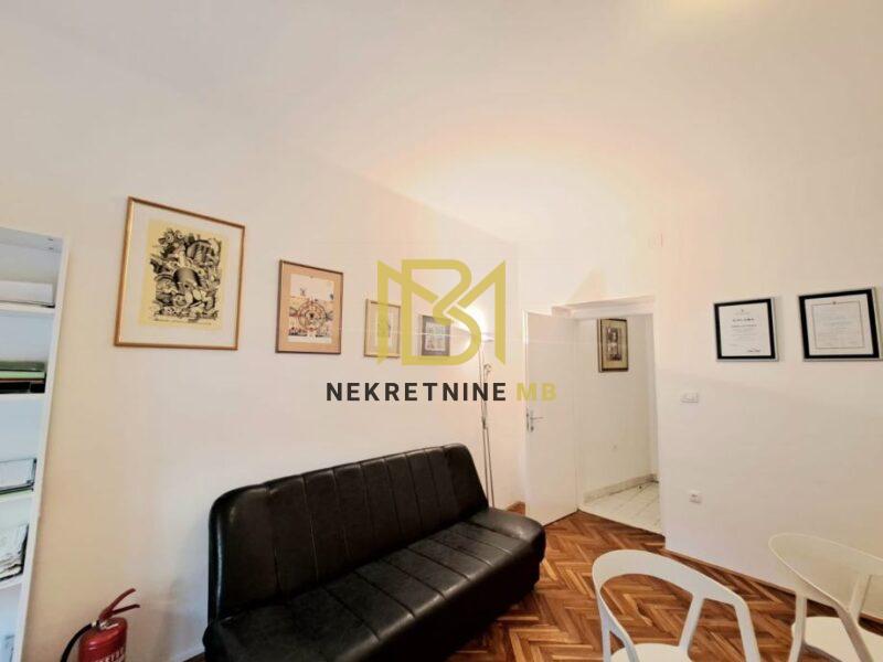 Prodajemo nenamješten stan u Splitu, predio Manuš, površine 38m2
