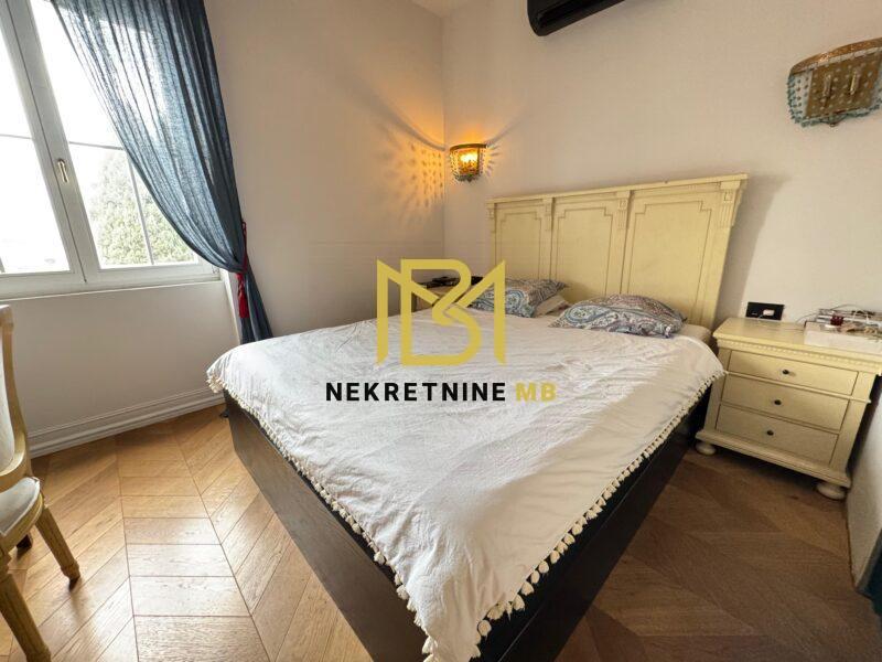 Trosoban stan s dnevnim boravkom, ekskluzivna lokacija, Bačvice, 102m2