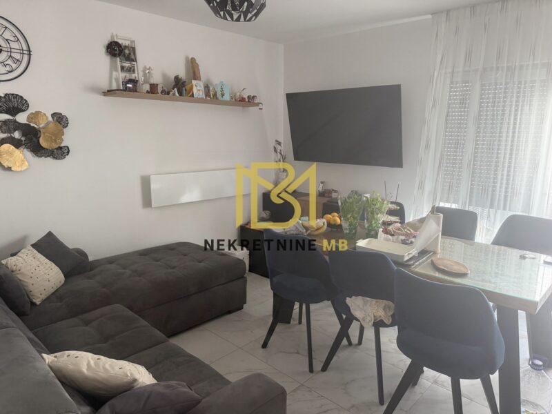 Prodajemo trosoban namješten stan u novogradnji, površine 88 m2
