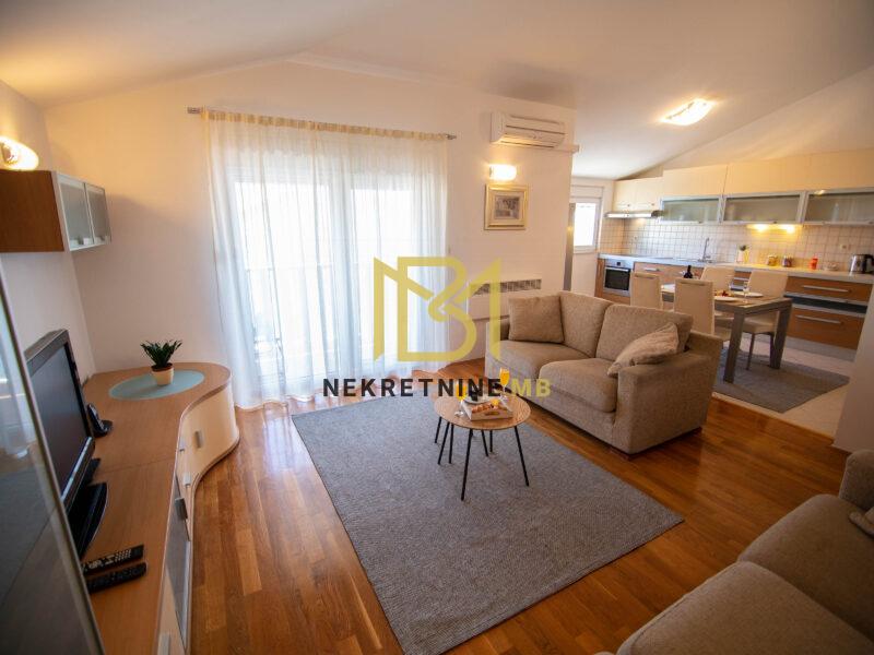 Ekskluzivno prodajemo u blizini hotela Le Meridian Lav 2-s stan 70m2, PM 13m2+sprema 6m2