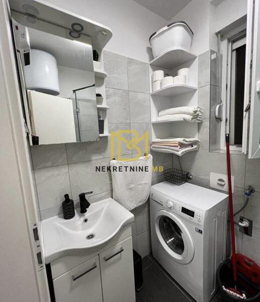 Iznajmljujemo potpuno namješten stan u Splitu, predio Manuš, površine 32m2